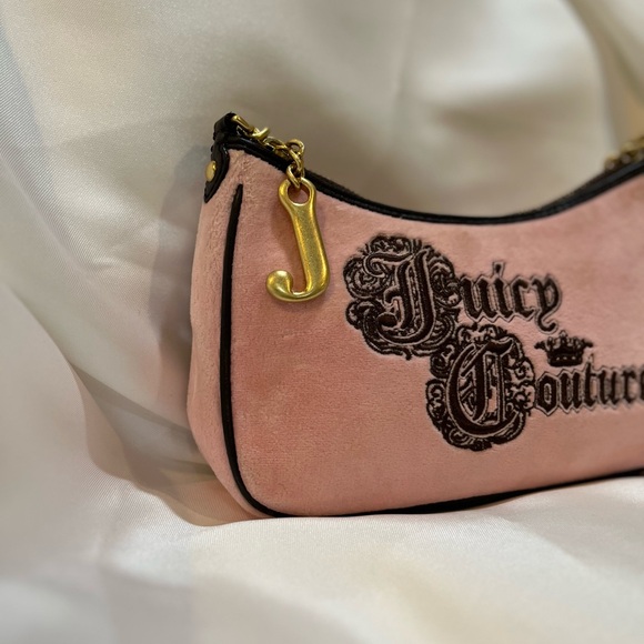 Juicy Couture Y2K Vintage Pink Velour Purse - Picture 9 of 12